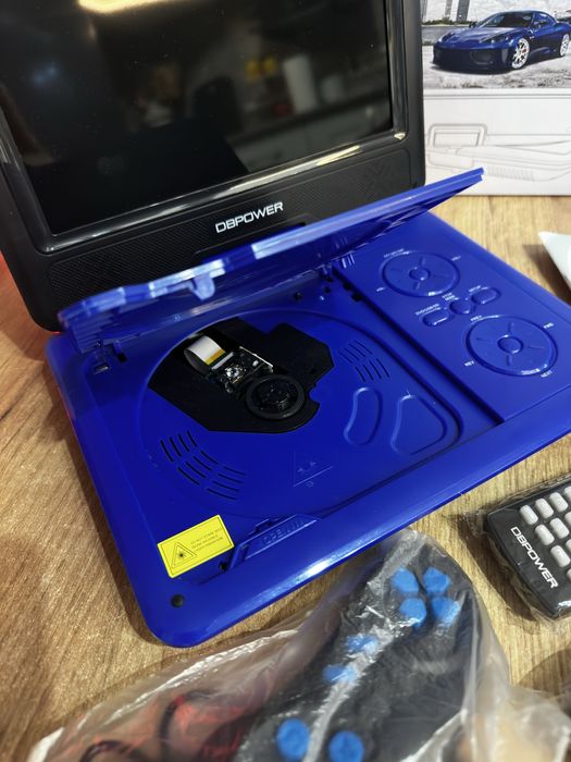 портативний DVD-програвач DBPOWER з великим HD-екраном 15,6