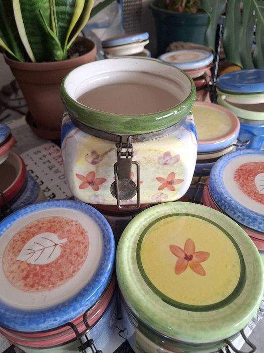 Frascos louça com tampa mola