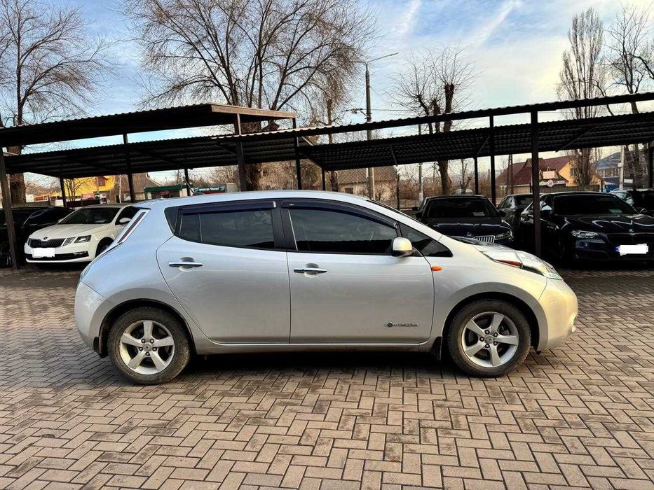 Nissan Leaf 2016p.