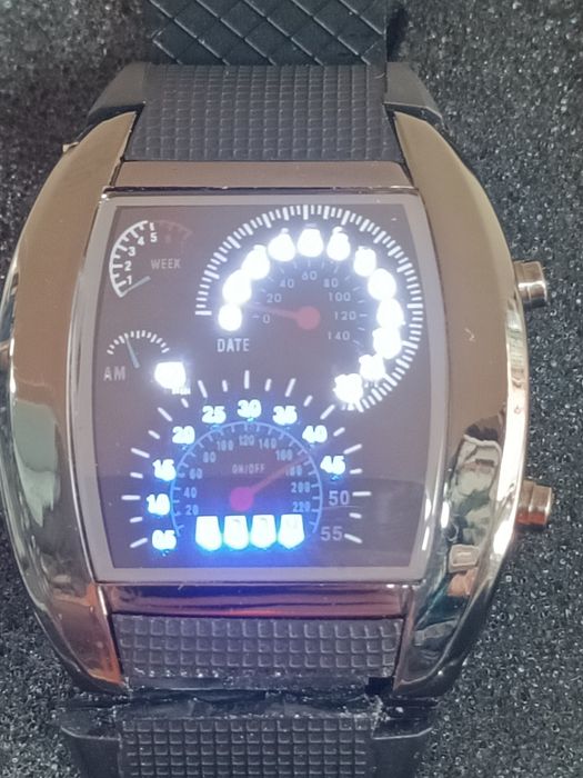 Часы спидометр Street Racer электронные наручные часы LED подсветкой