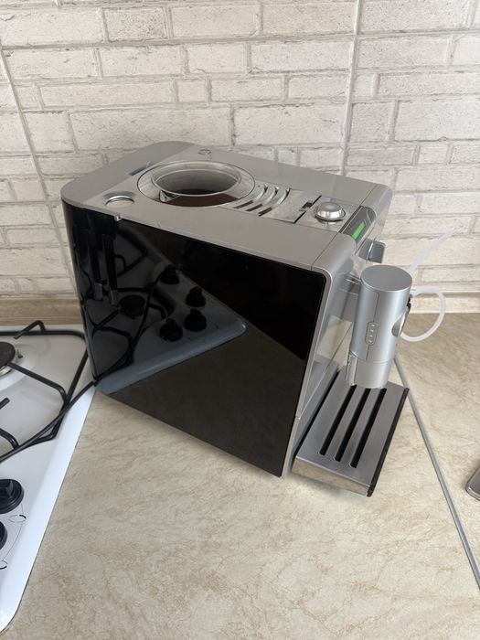 Кавомашина Jura Ena5 Piano Black Cappuccino
