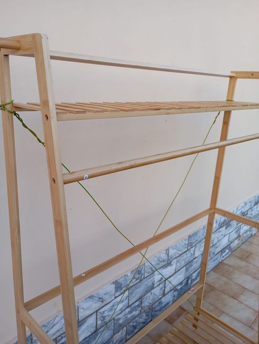 Arrumador de roupa em bambu