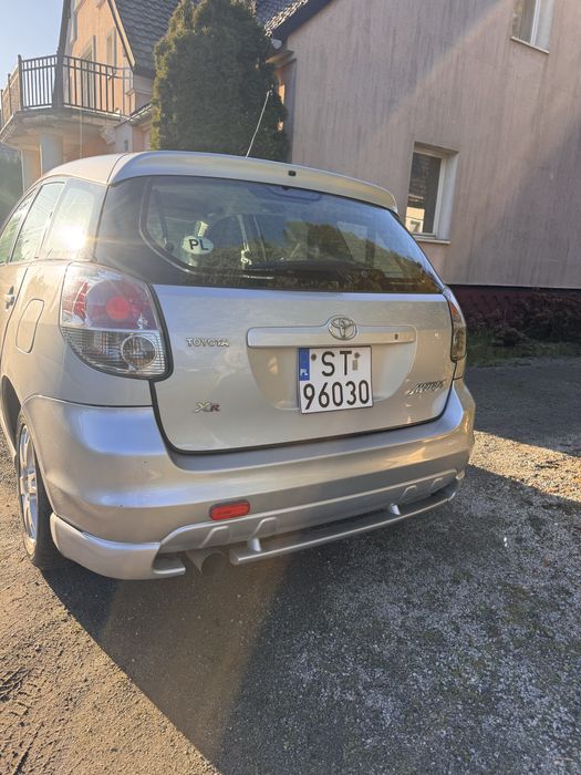 sprzedem Toyote Matrix