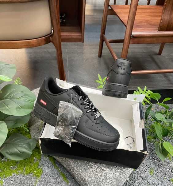 Nike Air force 1 Supreme Czarny rozmiar 42 Nowe