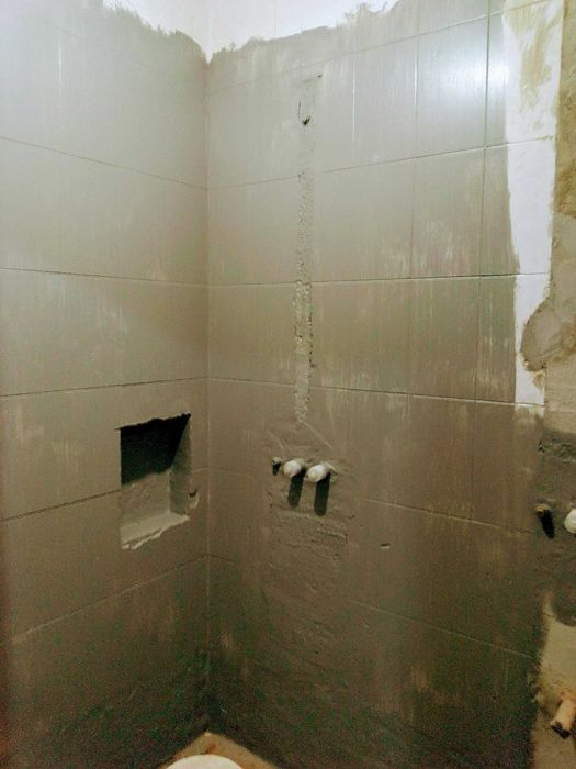 Remodelação de banhos- Substituição de banheira por base de duche.