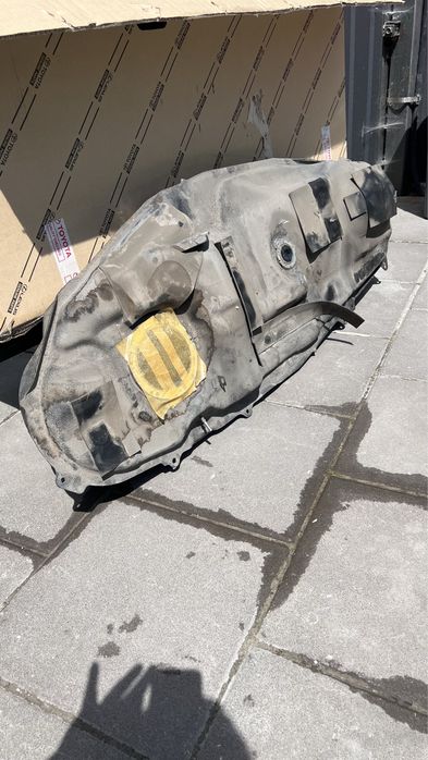 Бензобак Lexus NX 200t 2017 року USA + датчик рівня палива