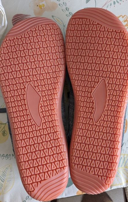 Sapatilhas largas e respiráveis para atividades para homens