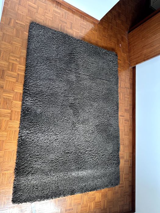 Tapete cinzento escuro IKEA
