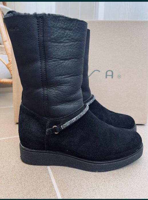 Уггі Unisa  р.37