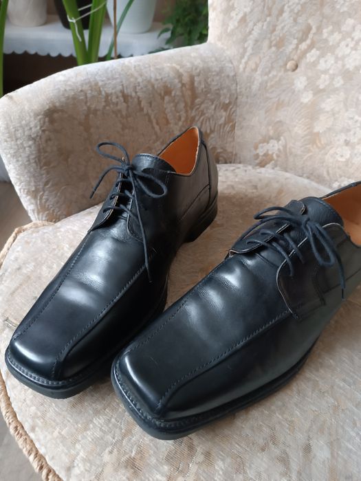 Skórzane męskie buty Bata