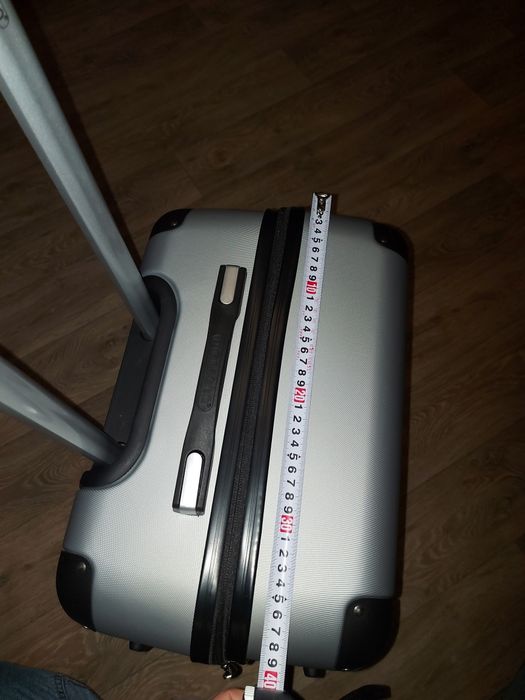 Walizka szara jak nowa