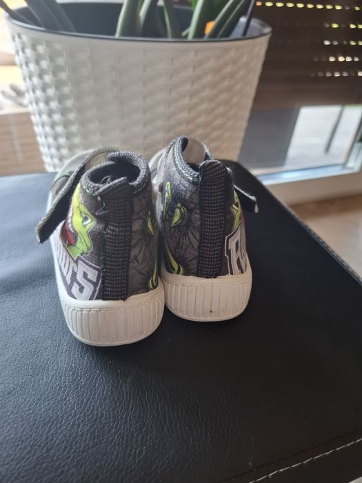 Trampki wyższe rozm.26