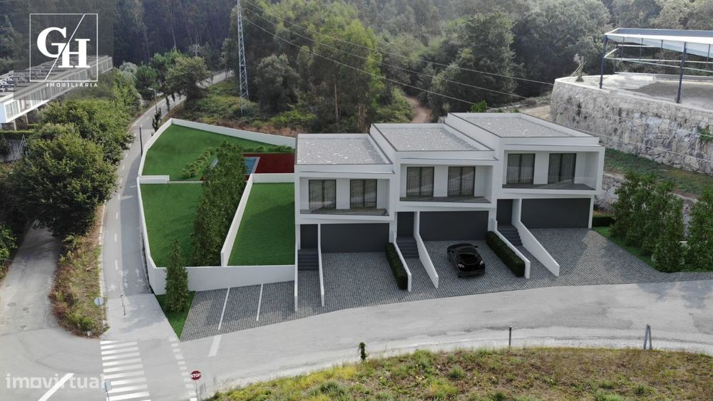 Terreno em Outiz – Possibilidade de construção para 3 moradias — Gondifelos, Cavalões E Outiz, Braga