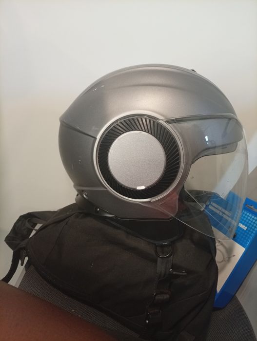 Capacete AGV Jet com Viseira Dupla em excelente estado