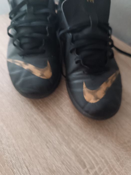 Buty halowe Nike 40