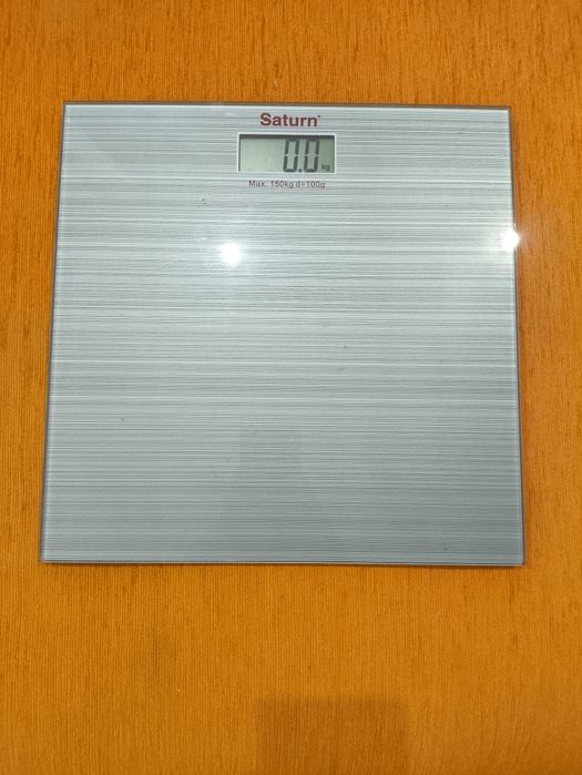 Весы Saturn до 100кг
