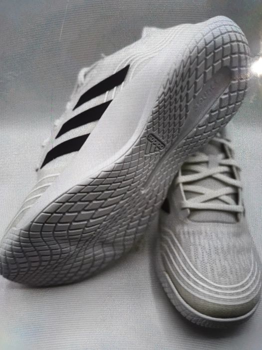 Волейбольні кросівки Adidas Novaflight Bounce размер 46