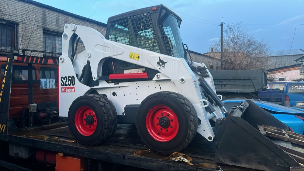 Аренда услуги минипогрузчика и экскаватора