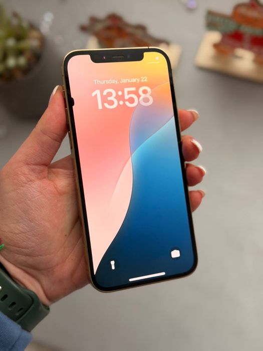Apple iPhone 12Pro 256Gb Gold. Neverlock. УЦІНКА