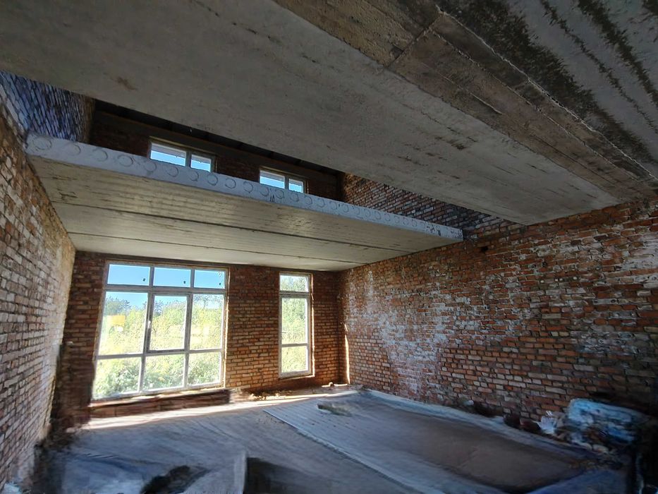 Котедж, таунхаус-здана в експлуатацію новобудова з ділянкою 650$/м кв