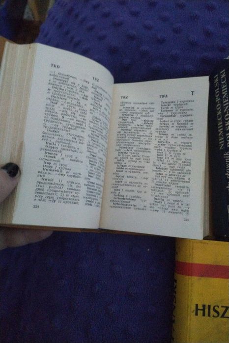 Komplet slownikow polsko- rosyjski hiszpański niemiecki