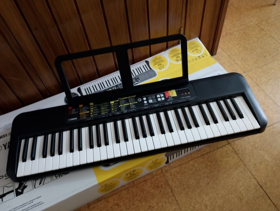 Teclado Yamaha PSR-F52 Ideal para iniciantes