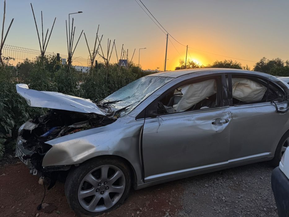 Toyota Avensis 2.0 D 126cv