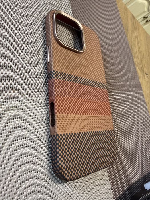 Продам чехол Pitaka и Proove  iphone 16 pro max MagSafe