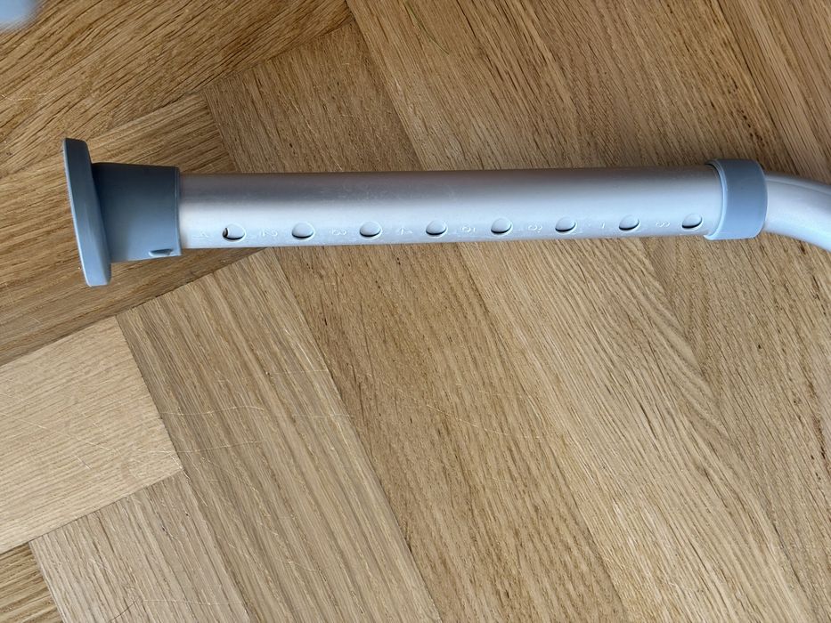 Taboret prysznicowy z regulacja wysokosci ActionMed
