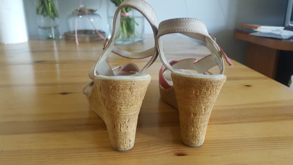 buty letnie sandały klapki na koturnie 39 skóra