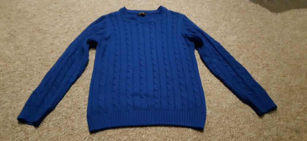 Sweter chłopięcy, rozm. 134.