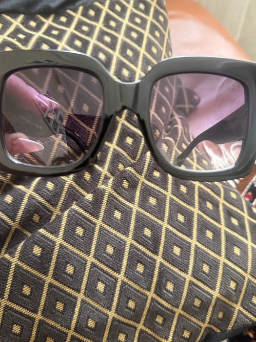 окуляри сонцезахисні чорні GUCCI