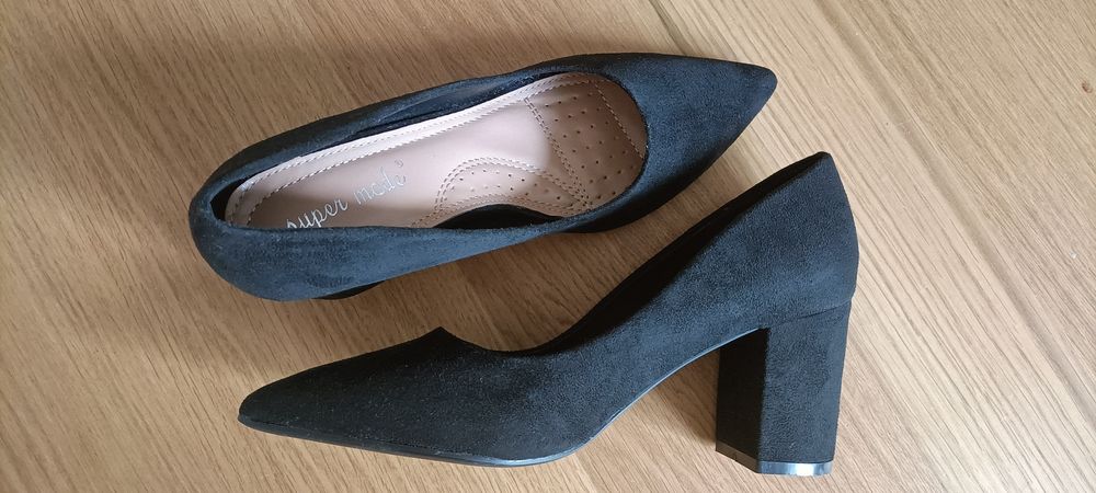 Buty na szerokim obcasie roz. 38
