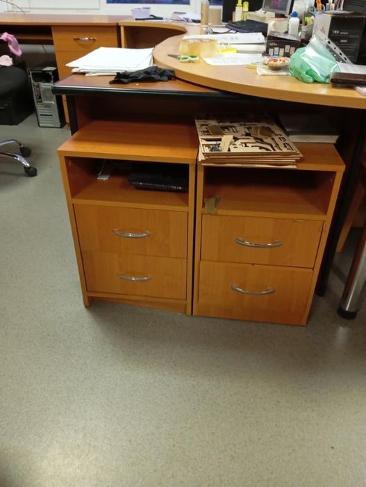 Стол офисный письменный