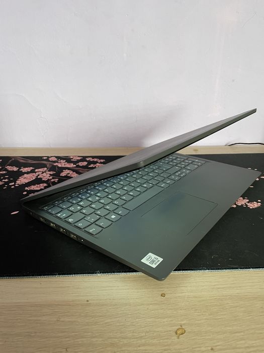 Laptop Lenovo V15 IIL 82C5