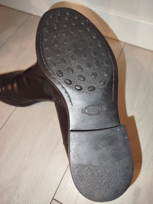 Чоловіче шкіряне взуття фірми TOD'S made in Italy