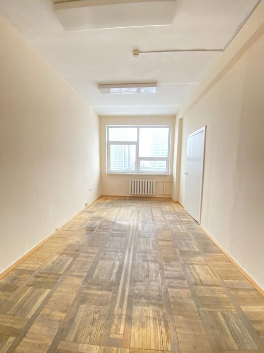 Оренда офісу на вул. Євгенія Сверстюка,23 на 234.9 м², від власника