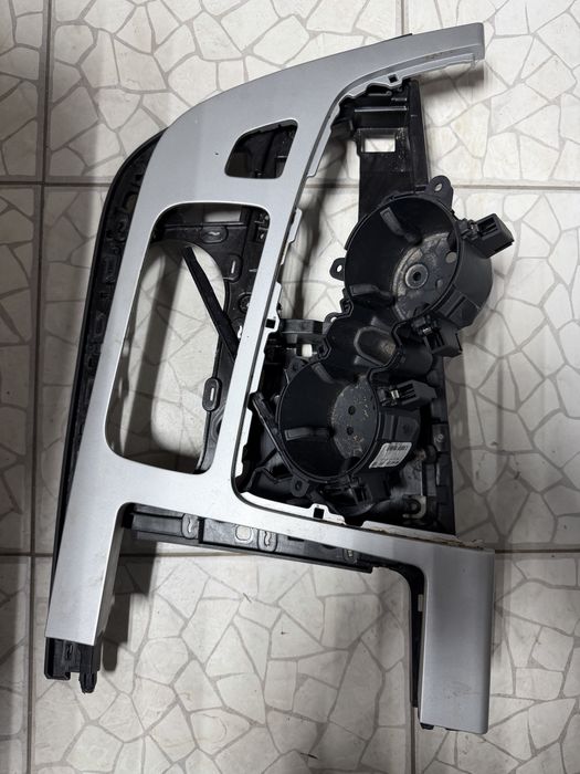 Продам центральну консоль