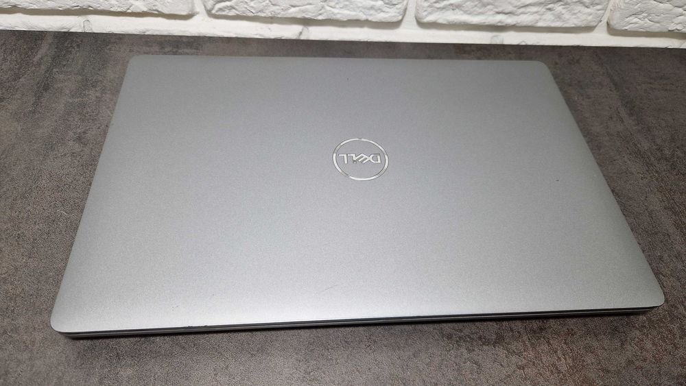 Ноутбук Dell Latitude 5510 /i7 1061U /12/256