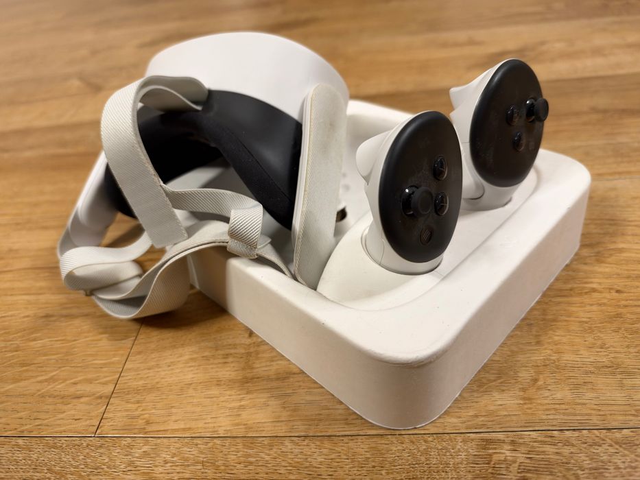 VR meta quest 3S 256GB
