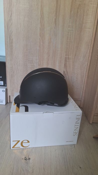 Kask jeździecki horze