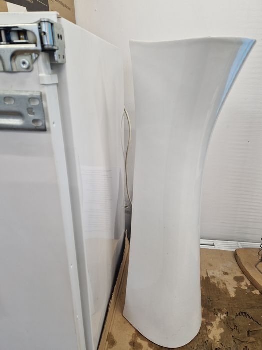 Postument pod umywalkę