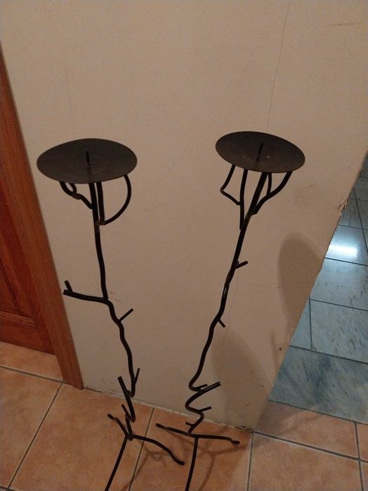 Suportes para velas em ferro
