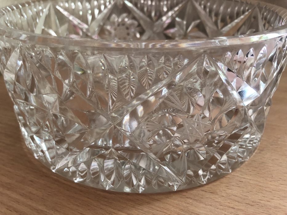 Продам  большую вазу хрусталь