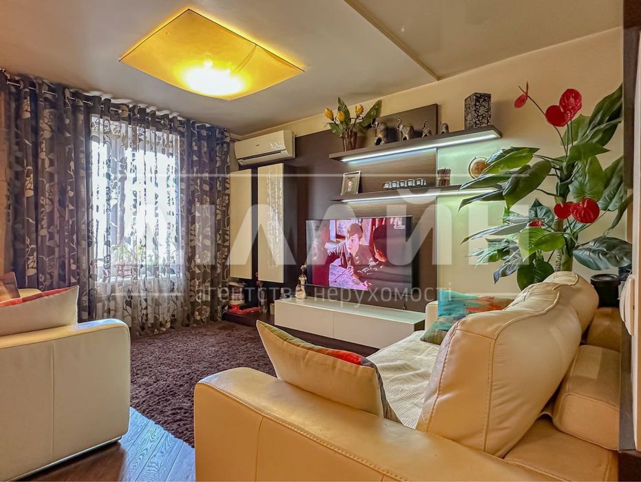 Краща пропозиція! 3-кімн. квартира з ремонтом у центрі міста!