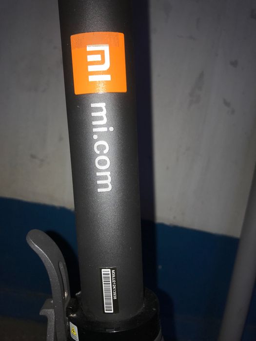 Электросамокат Xiaomi Mi Essential  Нормальное состояние!