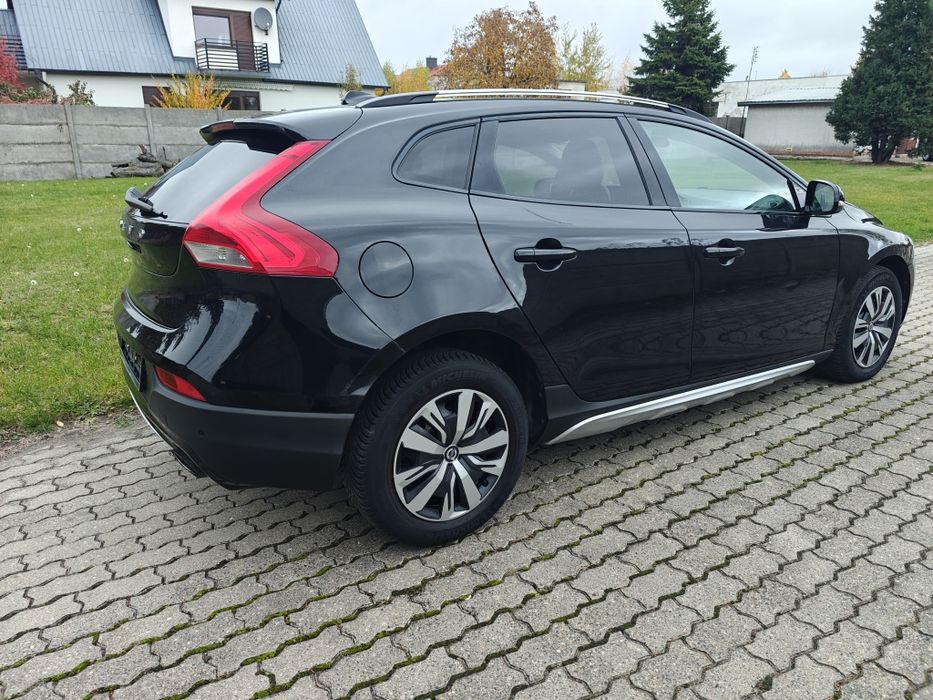 Volvo V40 Cross Country Momentum