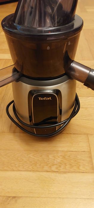 Uszkodzona wyciskarka wolnoobrotowa  Tefal ZC605 na cześci