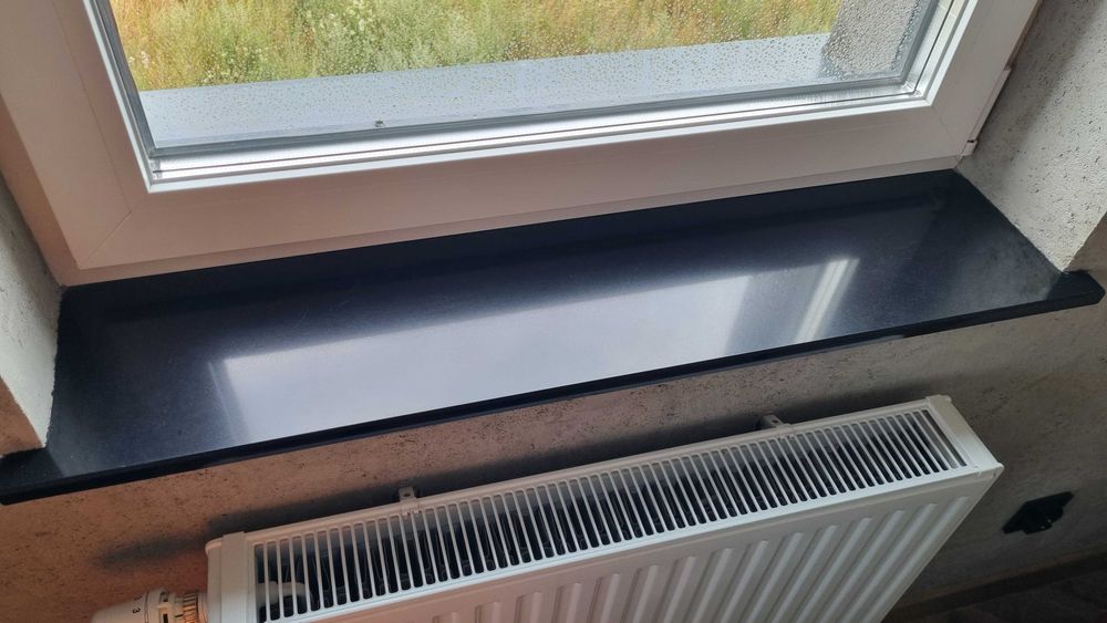 Parapet wewnętrzny z granitu