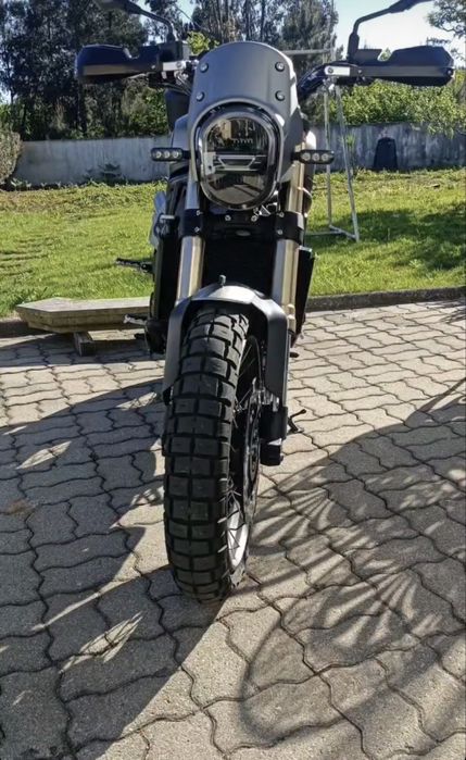 Benelli leoncino 800 traill